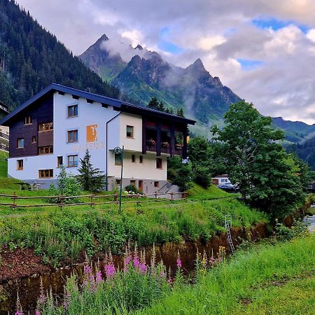 Gasthof-Pension Wulfenia Gargellen Eksteriør billede